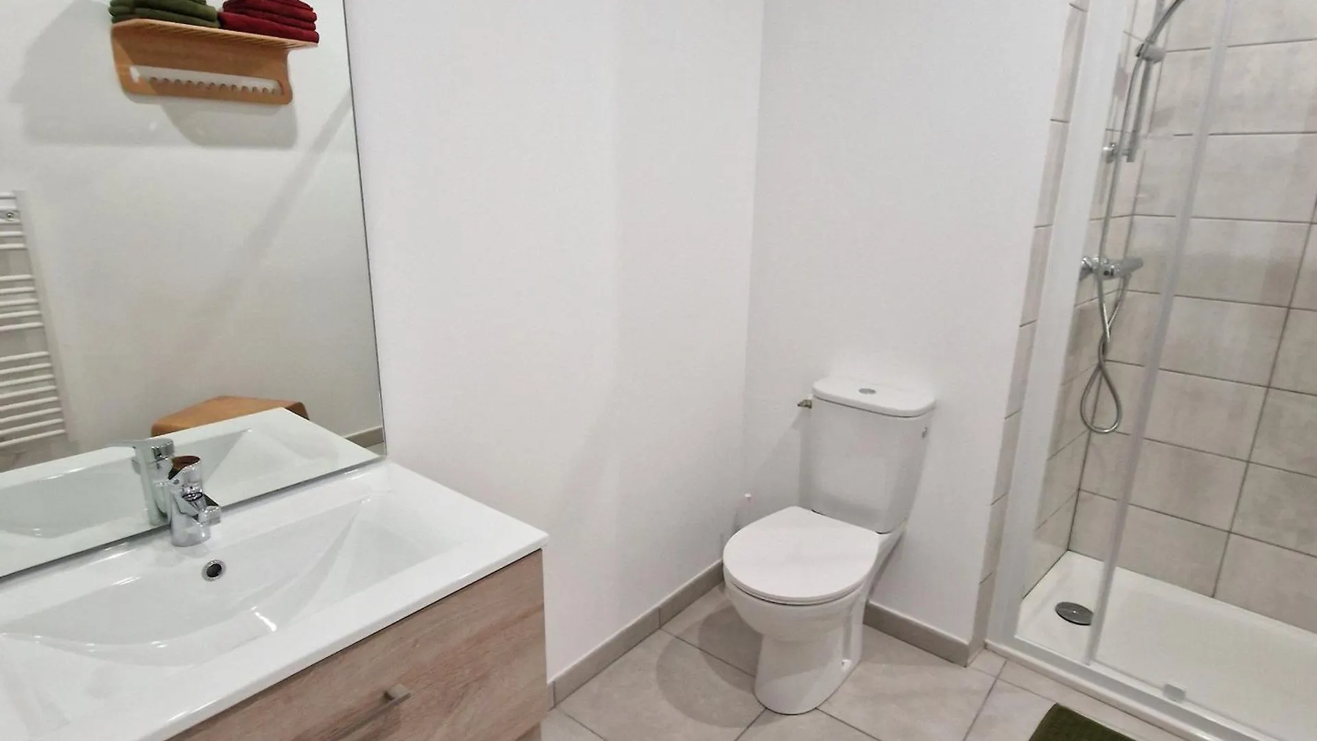 Studio Neuf Avec Terrasse Et Jardin Au Coeur De Le Palais - Fr-1-418-260