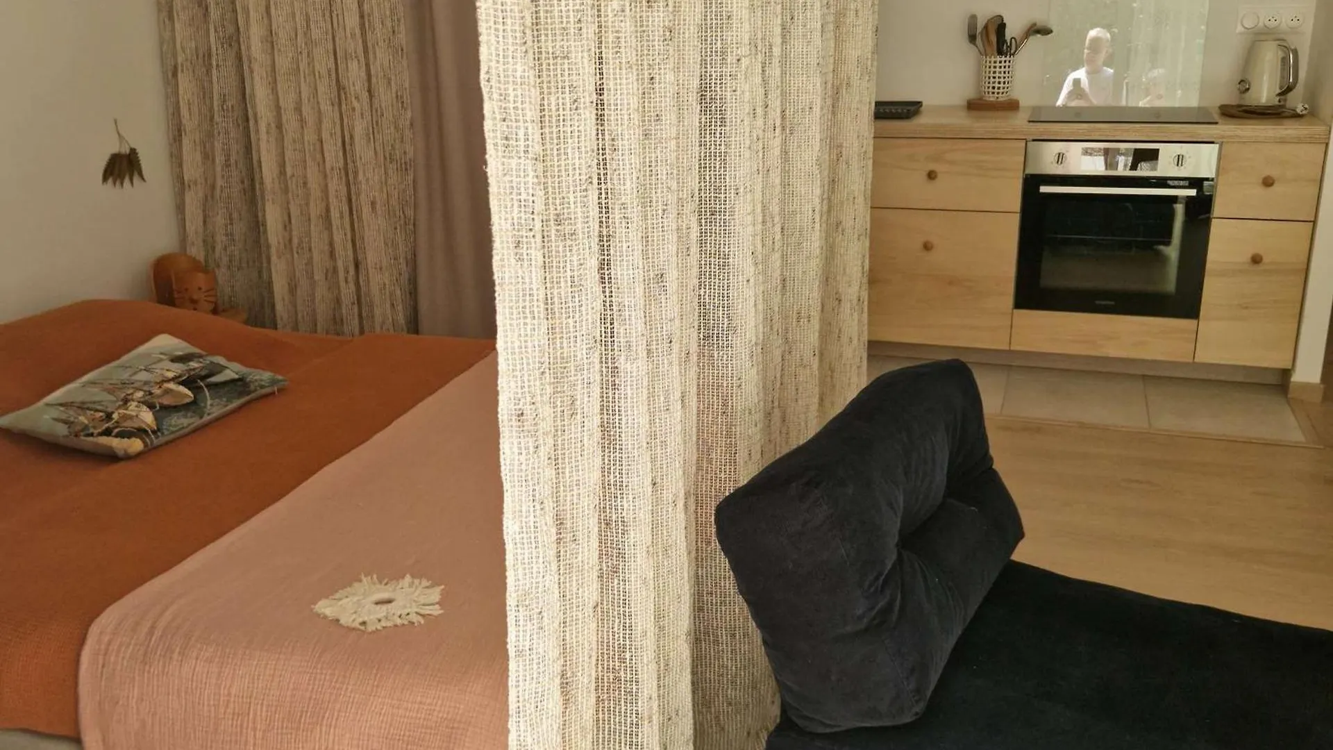 Studio Neuf Avec Terrasse Et Jardin Au Coeur De Le Palais - Fr-1-418-260 Apartmán